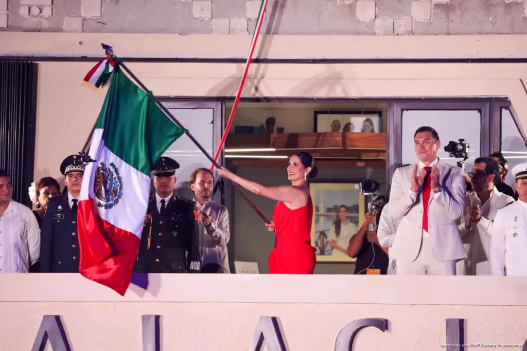 Grito de Independencia en Playa del Carmen reúne a más de 35 mil personas