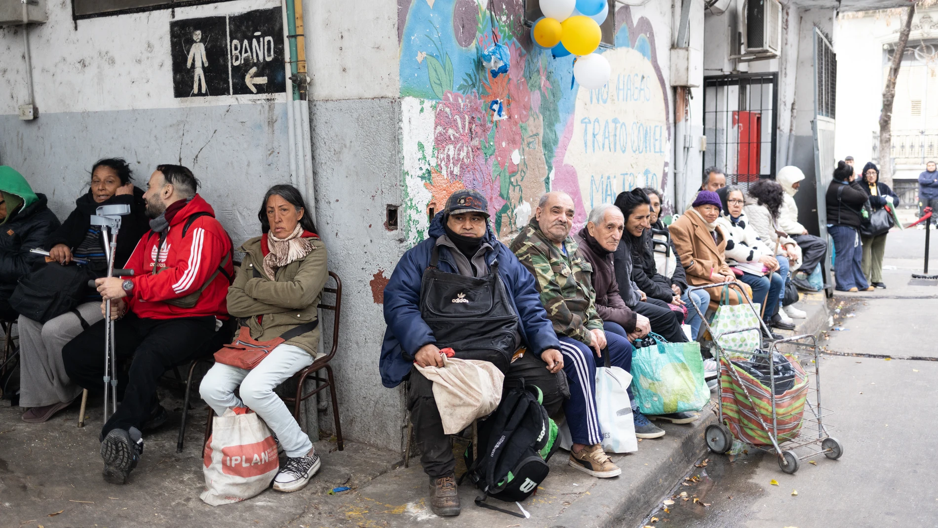 Pobreza en Argentina sube a 32.3% y alcanza a 15.56 millones de personas