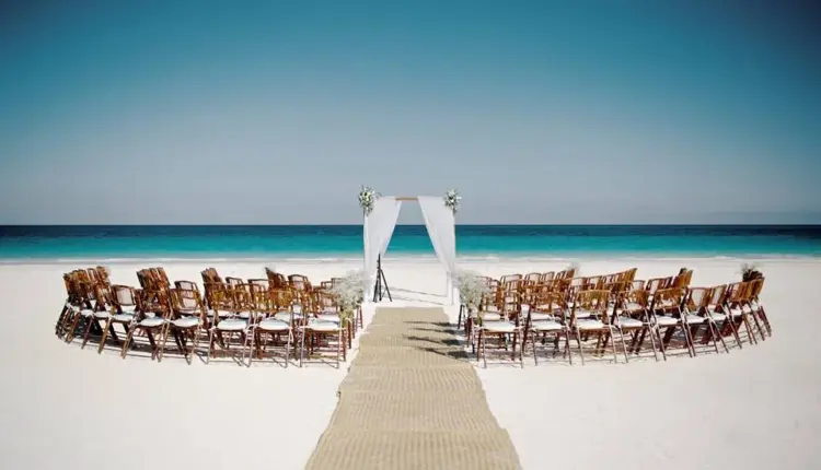 Bodas en Tulum caen a niveles mínimos por sargazo y temporada baja