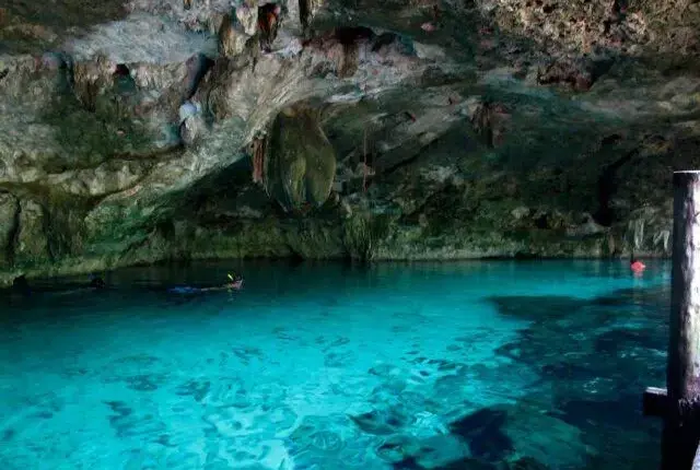 Playa del Carmen registra contaminación en 95% de cenotes monitoreados