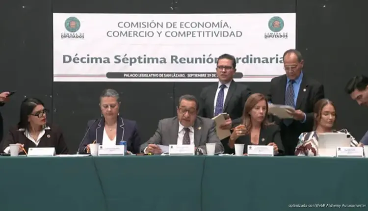 Reforma al derecho de autor avanza en comisiones de Diputados