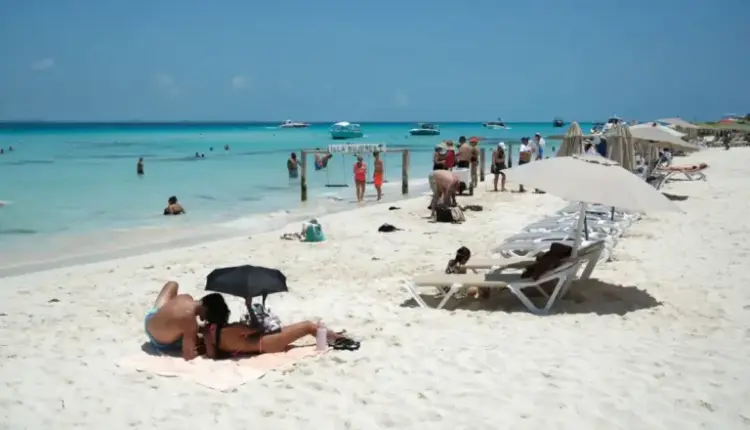 Quintana Roo reduce el sargazo y retira embarcaciones de Laguna Nichupté