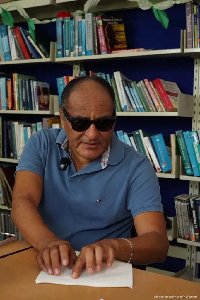 Playa del Carmen ofrece talleres gratuitos de Braille y tecnología a personas con discapacidad visual