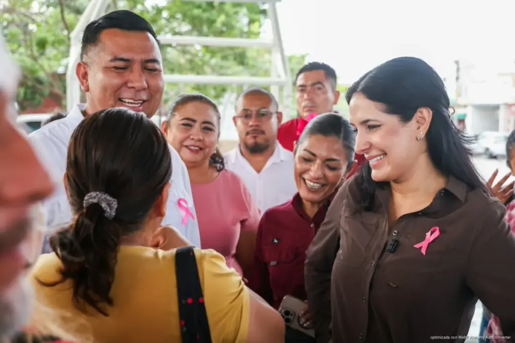 Estefanía Mercado recorre Nueva Creación y atiende demandas de vecinos en Playa del Carmen