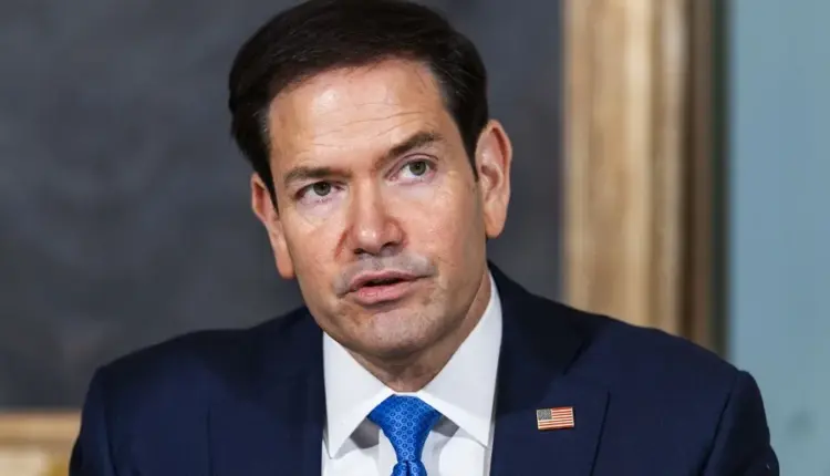 Marco Rubio, bajo presión por presunta operación para sacar a Bolsonaro de Brasil