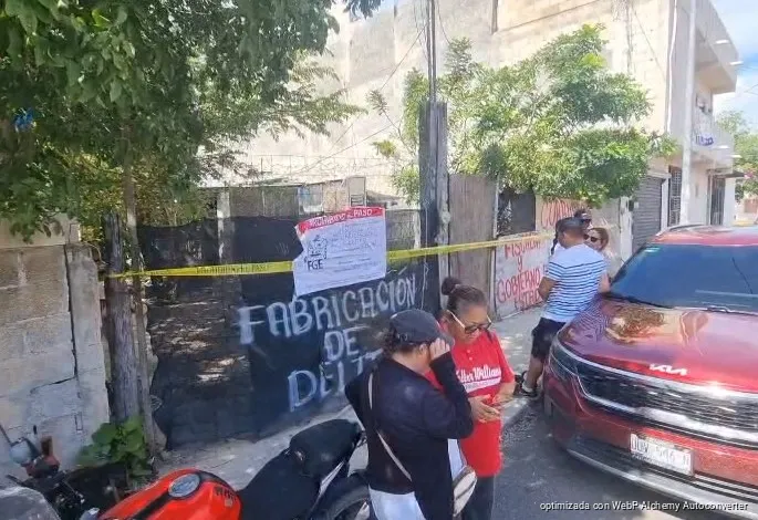 Cateo de la Fiscalía deja a trabajador sin acceso a su casa en Playa del Carmen